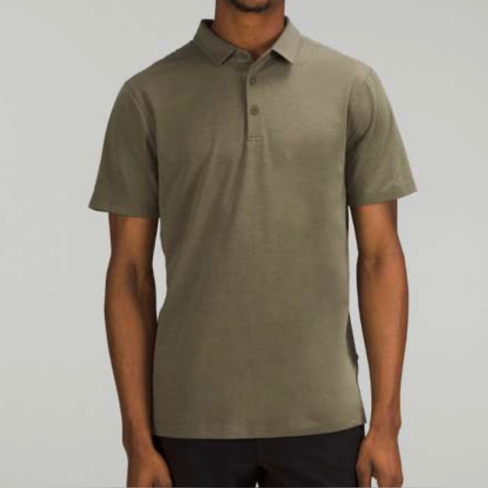 Men’s Lululemon Short Sleeve Button Up Polo